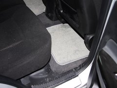 2013款 2.0L 手动 两驱经典版 5座