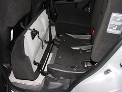 2013款 2.0L 手动 两驱经典版 5座