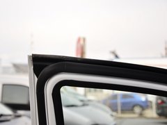 2013款 2.0L 手动 两驱经典版 5座