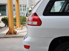 2013款 2.0L 手动 两驱经典版 5座