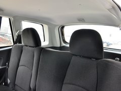 2013款 2.0L 手动 两驱经典版 5座