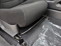 2013款 2.0L 手动 两驱经典版 5座