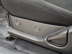2013款 2.0L 手动 两驱经典版 5座