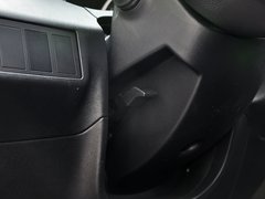 2013款 2.0L 手动 两驱经典版 5座
