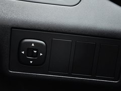2013款 2.0L 手动 两驱经典版 5座