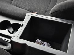 2013款 2.0L 手动 两驱经典版 5座