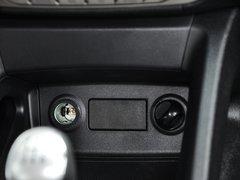 2013款 2.0L 手动 两驱经典版 5座