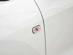 2013款 2.0L 手动 两驱经典版 5座