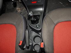 2013款 1.6L 手动 尊尚型