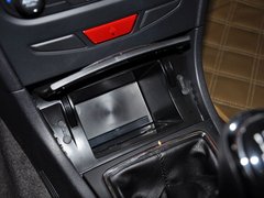 2013款 1.6L 手动 尊逸型