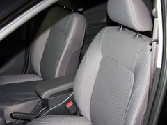2013款 1.6L 手动 尊雅型