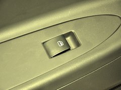 2013款 1.6L 手动 尊雅型