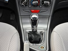 2013款 1.6L 手动 进取型