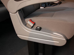 2013款 4系 1.9T 舒适版 12座 国四