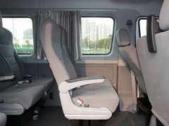 2013款 4系 1.9T 舒适版 12座 国四