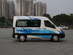 2013款 4系 1.9T 舒适版 12座 国四