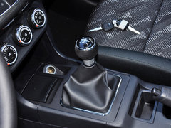 2013款 1.8L 手动 时尚版舒适型
