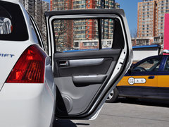 2013款 1.3L 手动 标准型