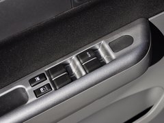 2013款 1.3L 手动 标准型