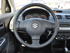 2013款 1.5L 自动 时尚型