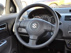 2013款 1.5L 自动 时尚型