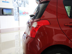2013款 1.5L 自动 时尚型