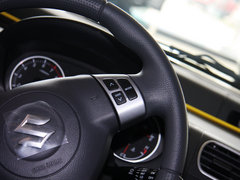 2013款 1.5L 自动 时尚型