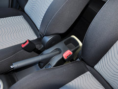 2013款 1.5L 自动 运动型