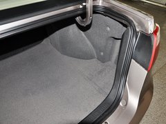 2013款 1.6L 手动 三厢旗舰版