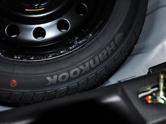 2013款 1.6L 手动 三厢旗舰版