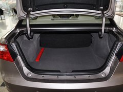 2013款 1.6L 手动 三厢旗舰版