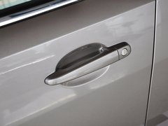 2013款 1.6L 手动 三厢旗舰版