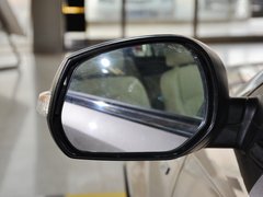 2013款 1.6L 手动 三厢旗舰版