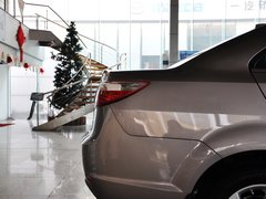 2013款 1.6L 手动 三厢旗舰版