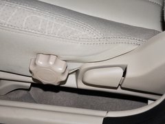 2013款 1.6L 手动 三厢旗舰版