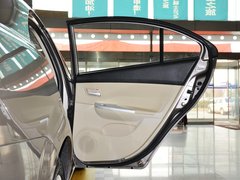 2013款 1.6L 手动 三厢旗舰版