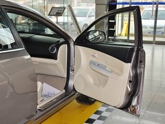 2013款 1.6L 手动 三厢旗舰版