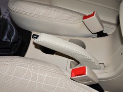 2013款 1.6L 手动 三厢旗舰版
