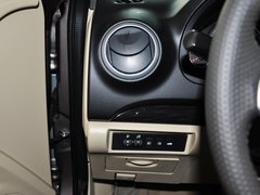 2013款 1.6L 手动 三厢旗舰版