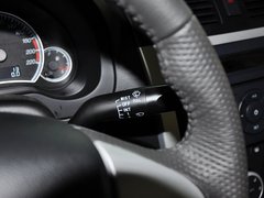 2013款 1.6L 手动 三厢旗舰版