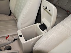 2013款 1.6L 手动 三厢旗舰版