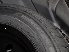 2013款 1.6L 手动 三厢旗舰版
