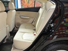 2013款 1.6L 手动 三厢旗舰版