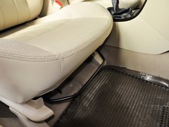 2013款 1.6L 手动 三厢旗舰版
