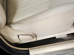 2013款 1.6L 手动 三厢旗舰版