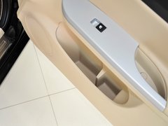 2013款 1.6L 手动 三厢旗舰版
