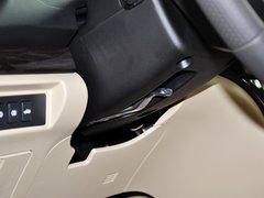 2013款 1.6L 手动 三厢旗舰版