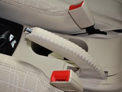 2013款 1.6L 手动 三厢旗舰版
