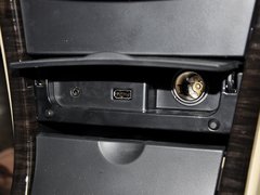 2013款 1.6L 手动 三厢旗舰版