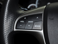 2013款 1.6L 手动 三厢风尚版
